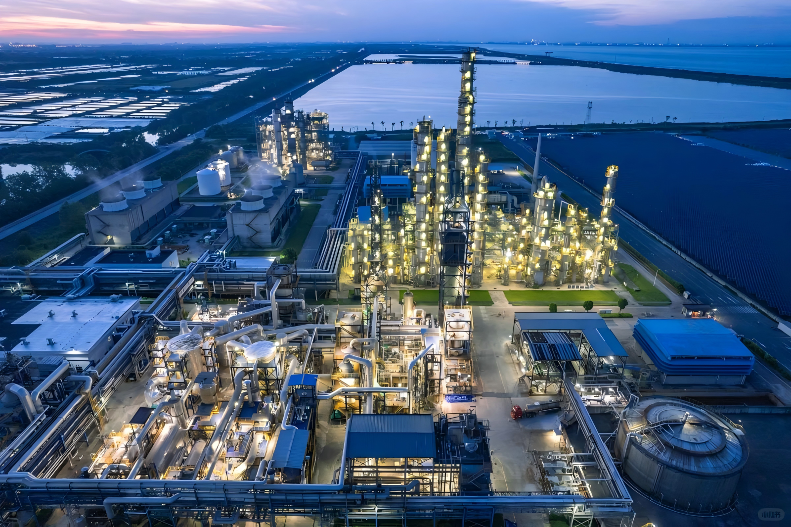 Năng lượng và hóa chất